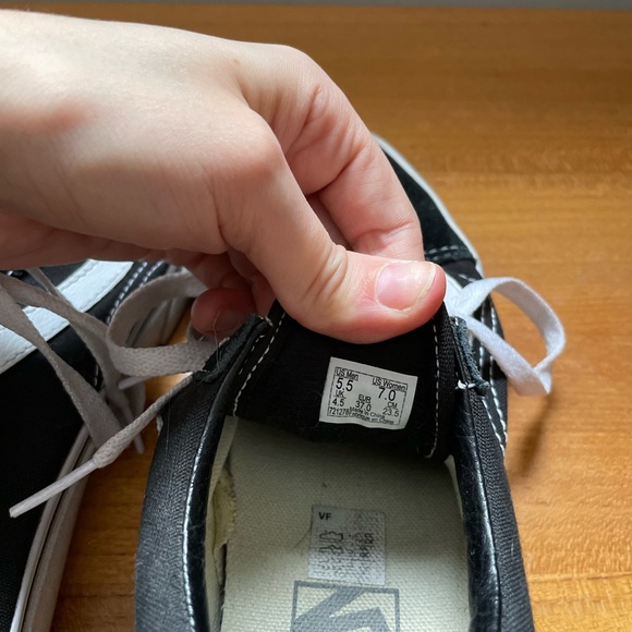 Black vans - Picture 4 of 8